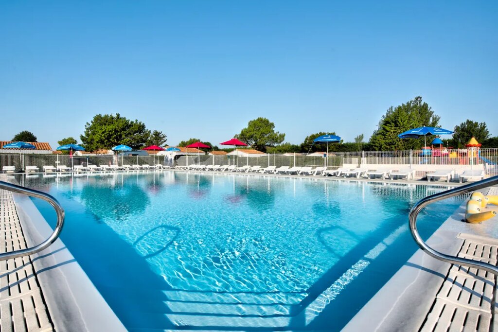 camping pool rutsche ile de re